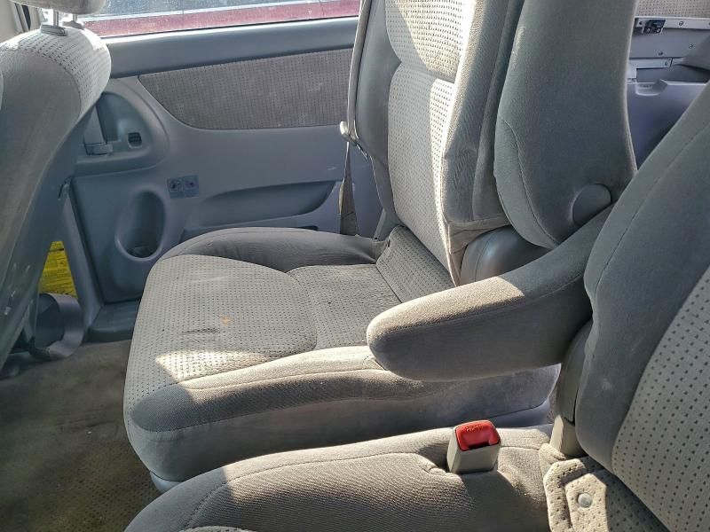 2008 Toyota Sienna ce