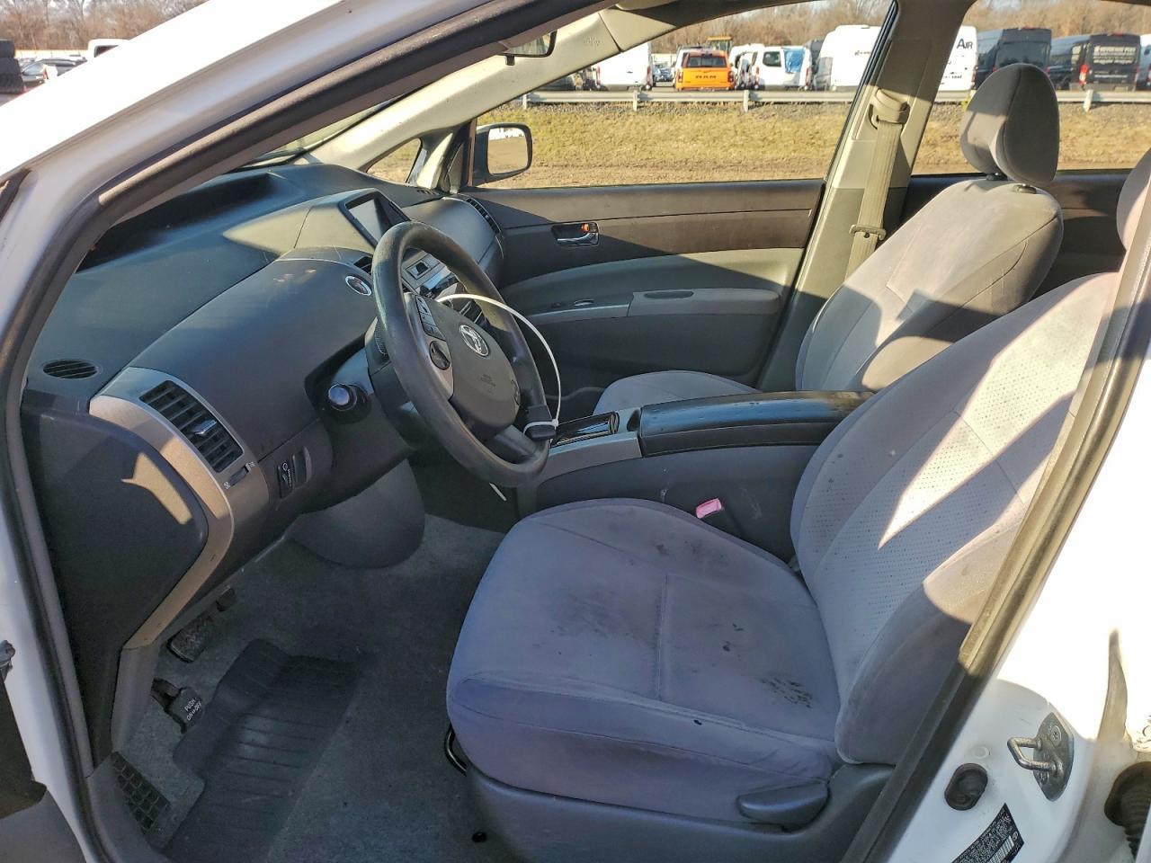 2004 Toyota Prius Base