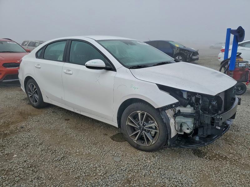 2023 KIA Forte lx