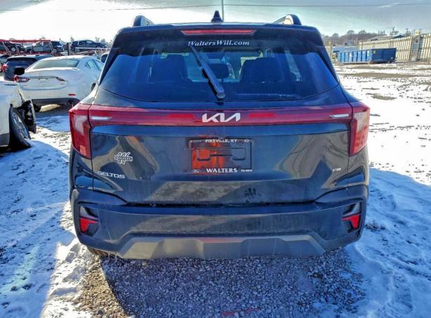 2024 KIA Seltos x Line