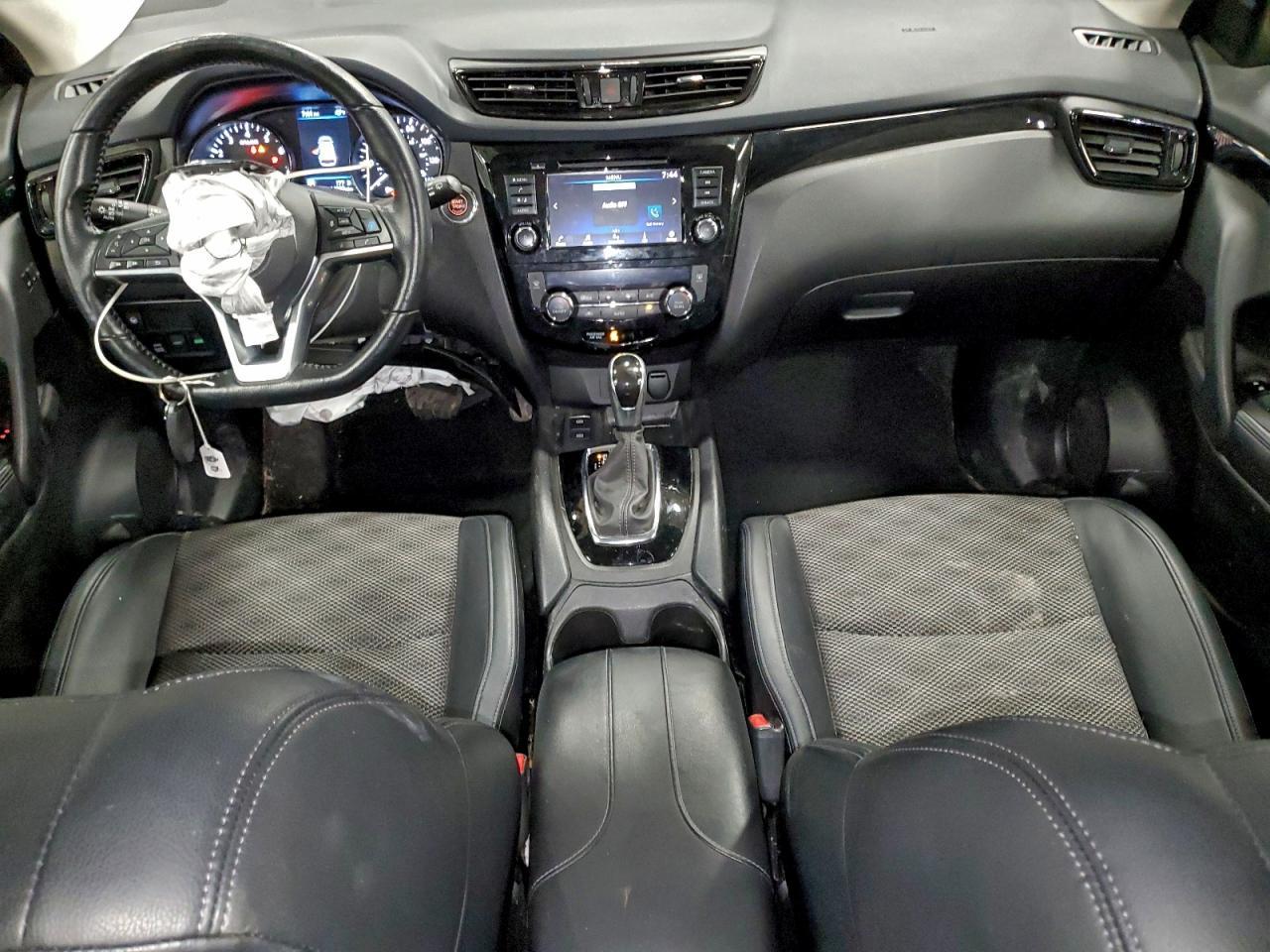2022 Nissan Rogue Sport sv