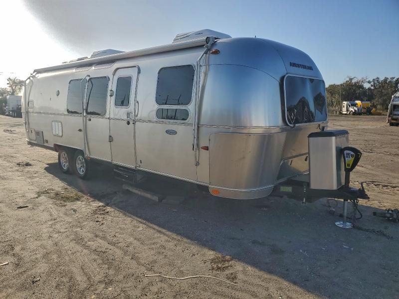 2015 Airstream Flying CLO