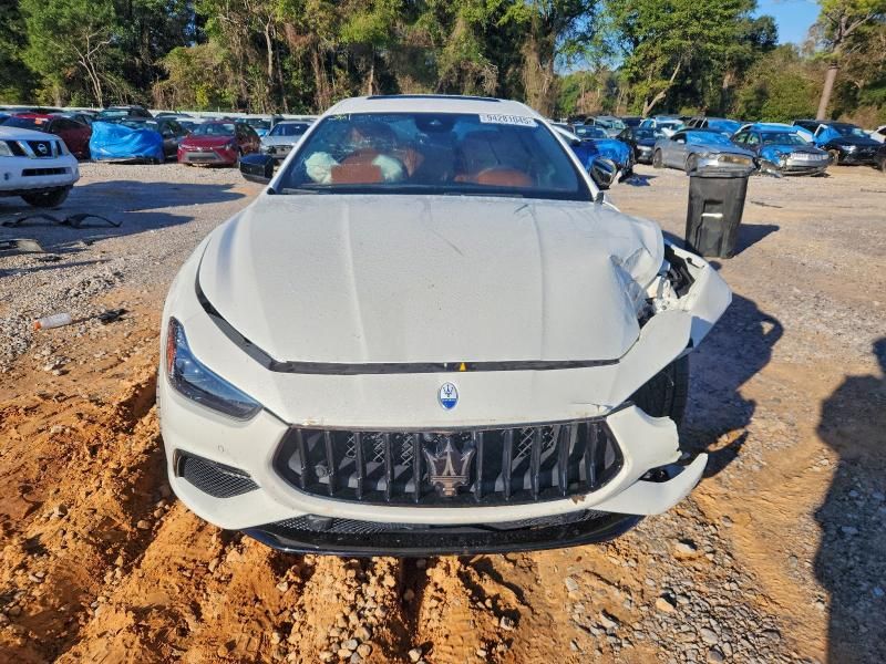 2022 Maserati Ghibli Modena