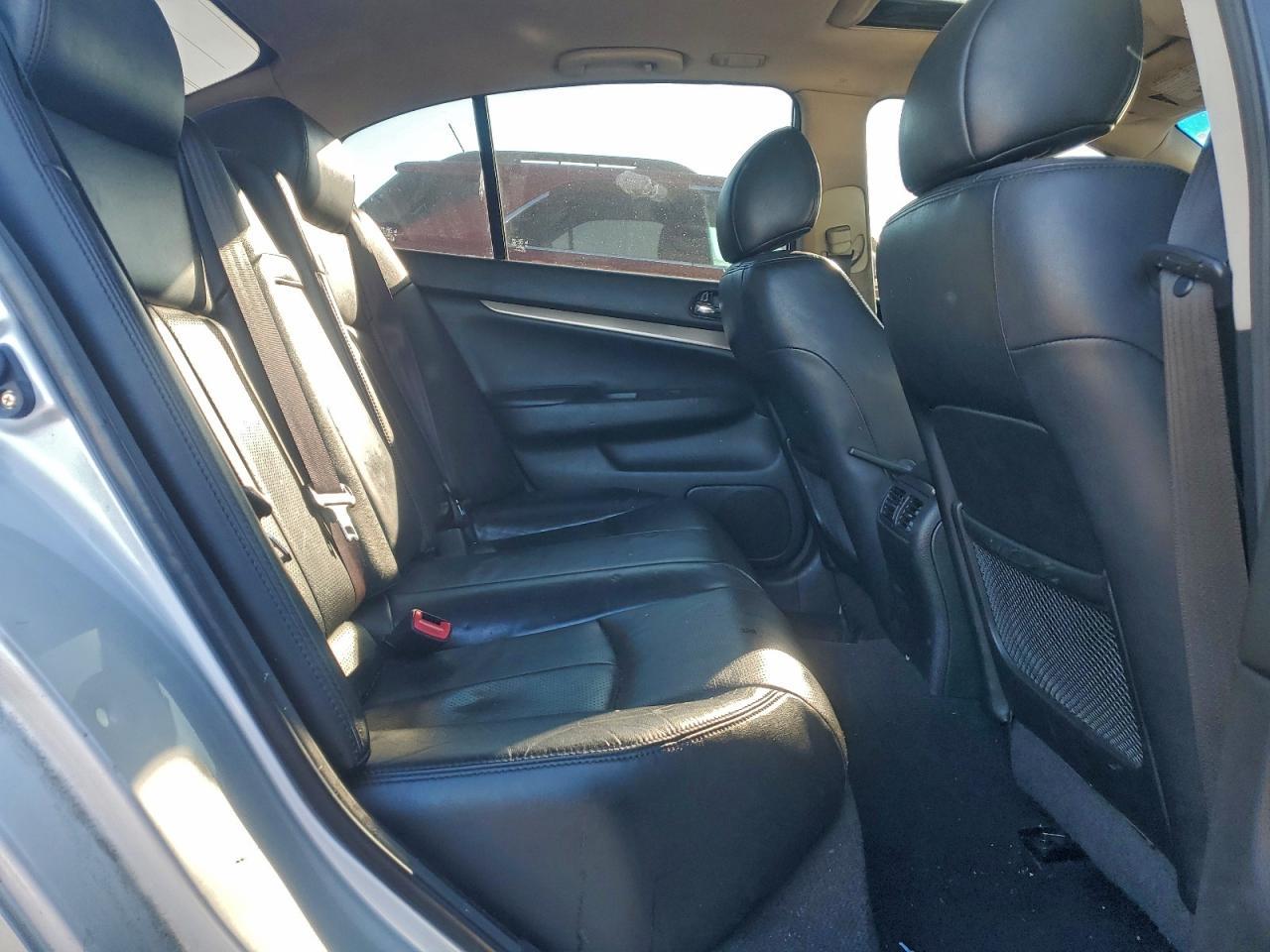 2012 Infiniti G37
