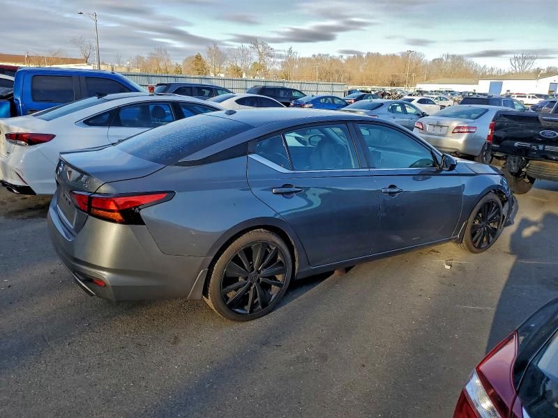 2020 Nissan Altima sr