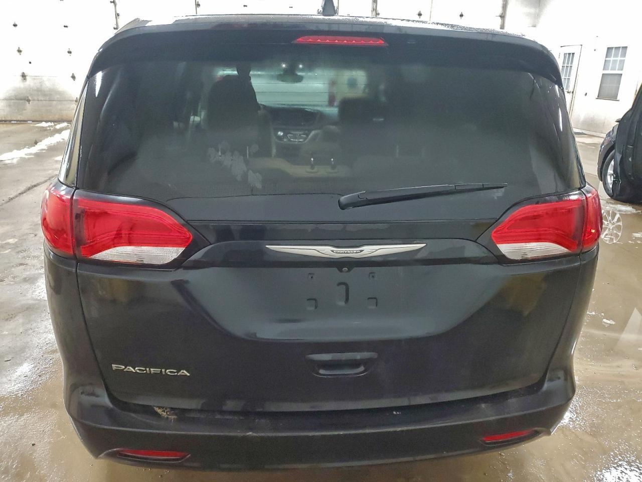 2017 Chrysler Pacifica lx