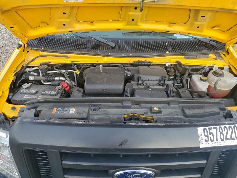 2022 Ford Econoline E350 Super Duty Cutaway Van