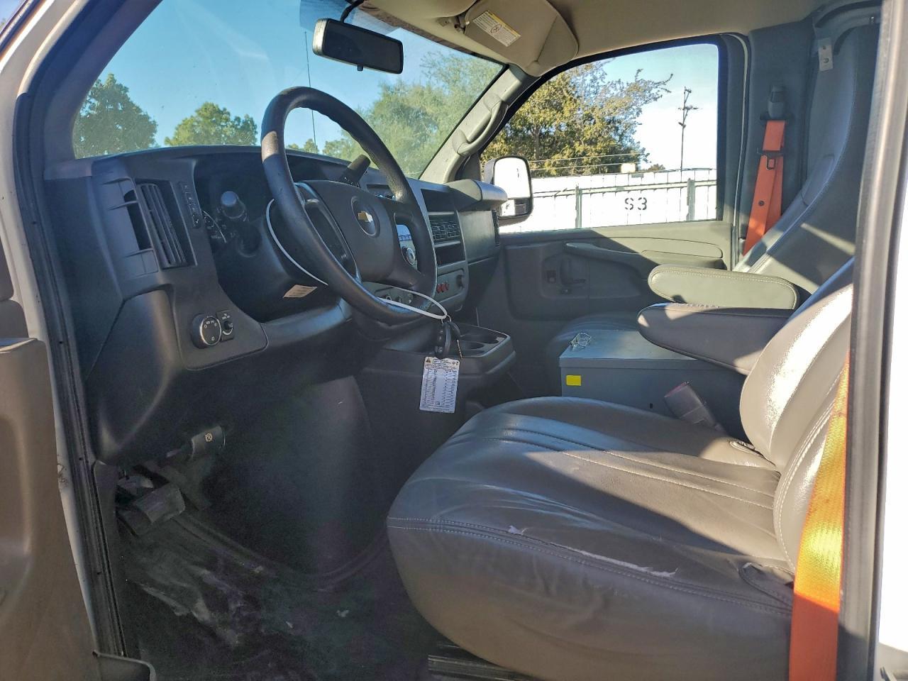 2014 Chev Rolet Express 2500 Utility / Service Van