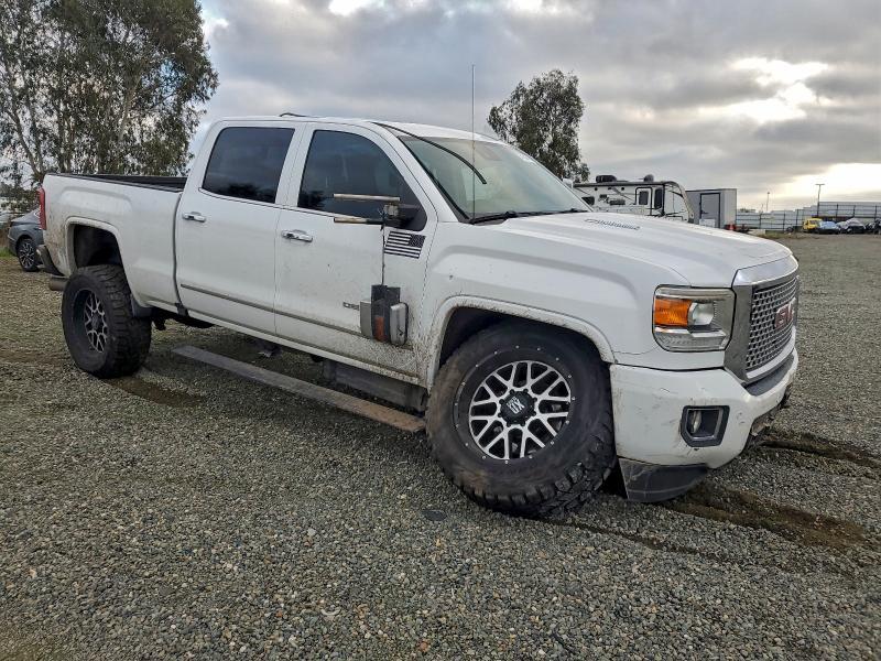 2016 GMC Sierra K2500 Denali