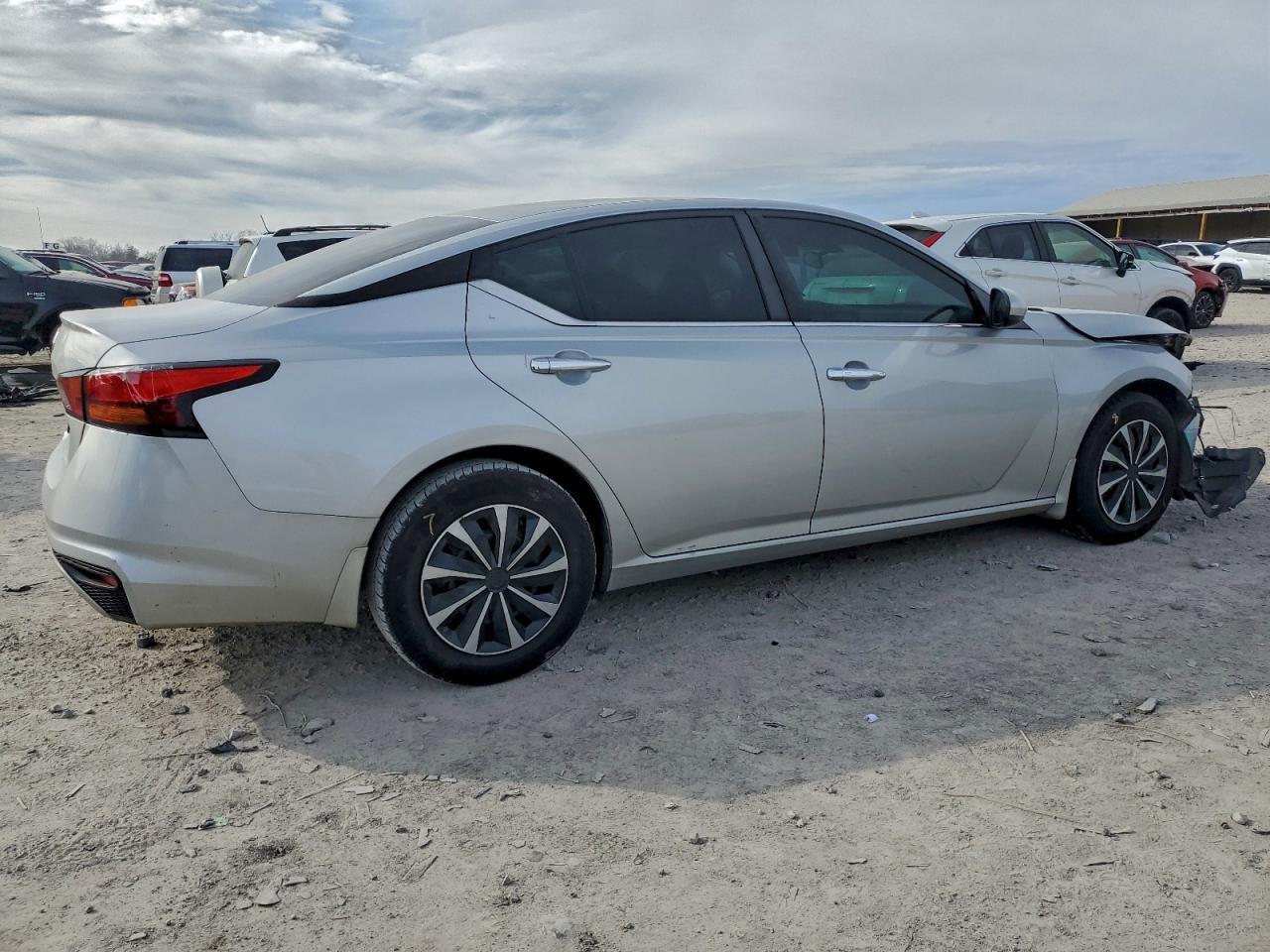2021 Nissan Altima s