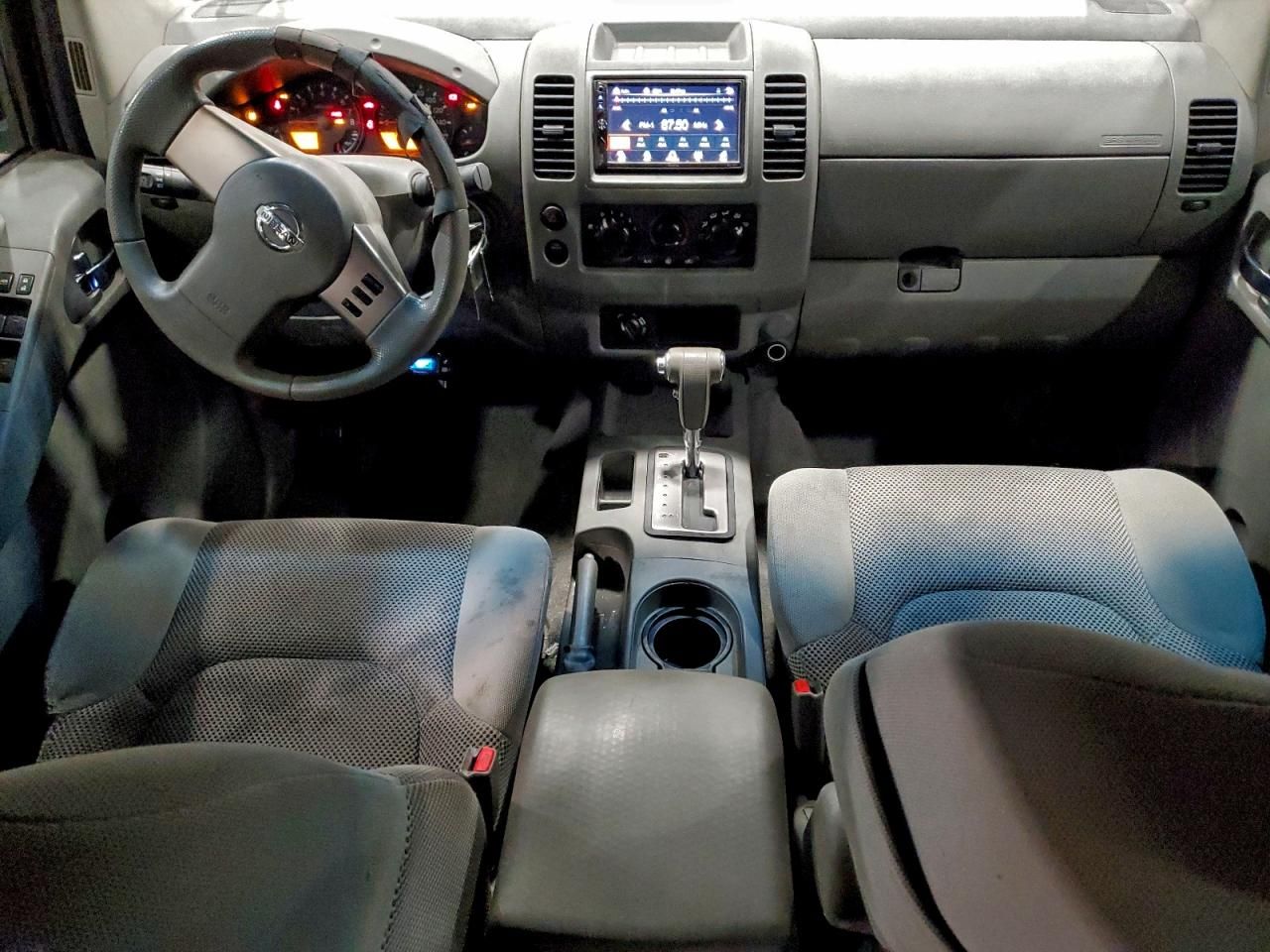 2008 Nissan Frontier Crew cab le