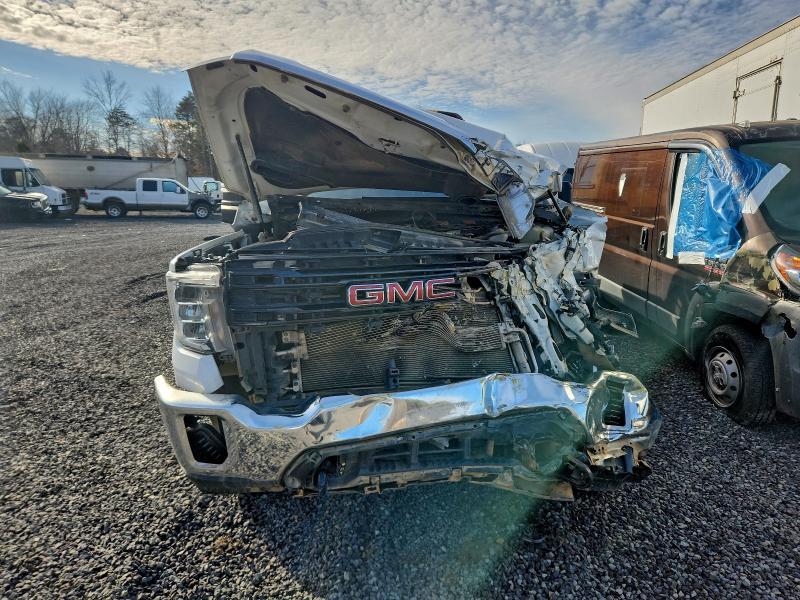 2021 GMC Sierra K3500 Truck cab and Chassis