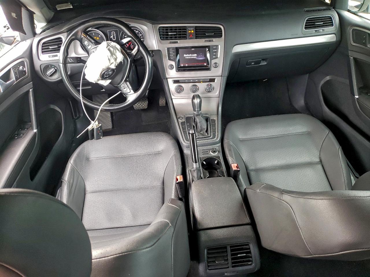 2015 Volkswagen Golf Sportwagen tdi s