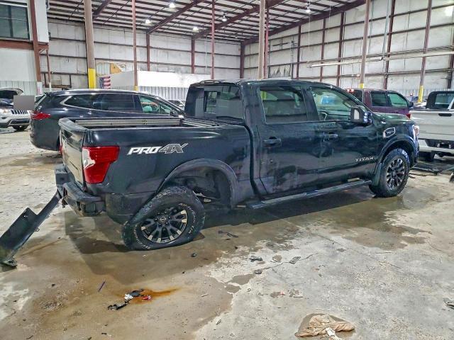 2017 Nissan Titan