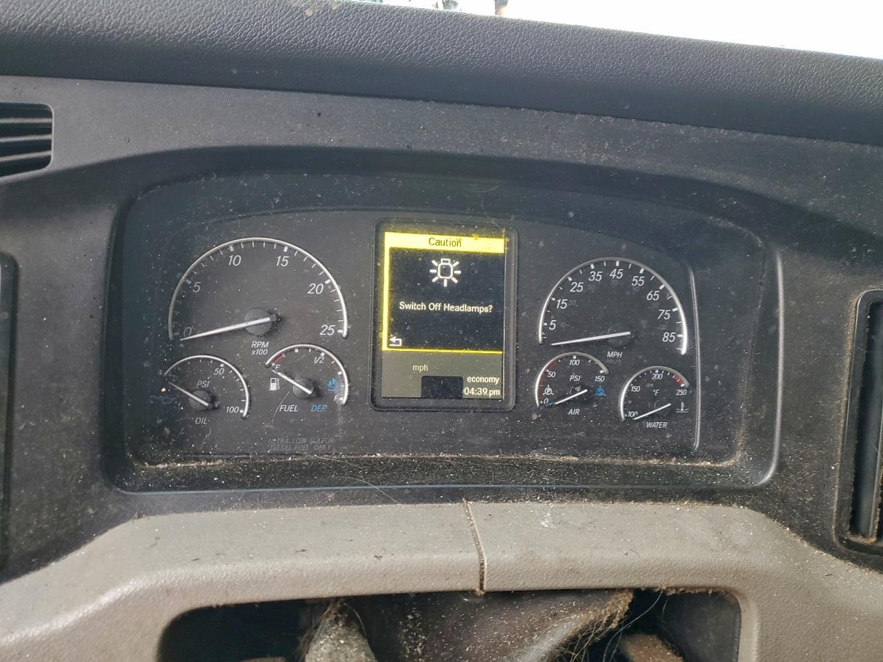 2019 Freigliner 2019 Freightliner Cascadia 126 Semi Truck