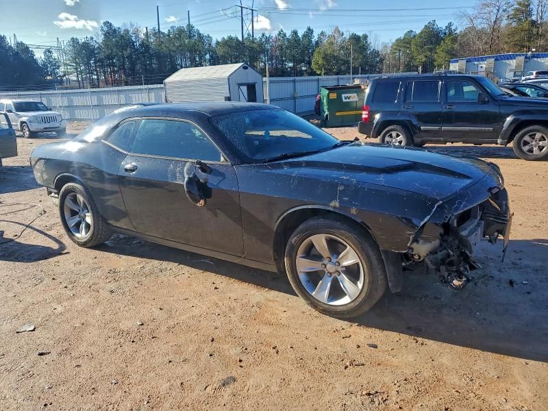 2015 Dodge Challenger sxt