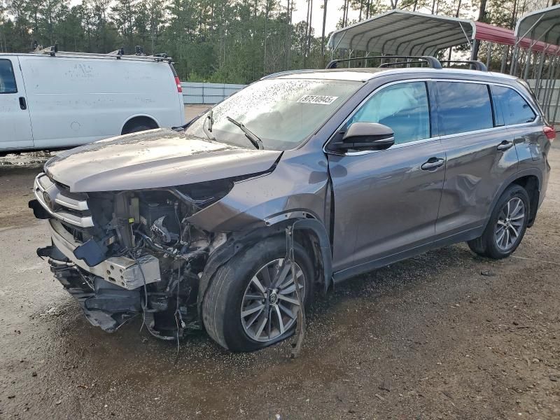 2019 Toyota Highlander se
