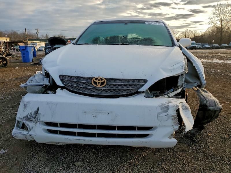 2004 Toyota Camry le