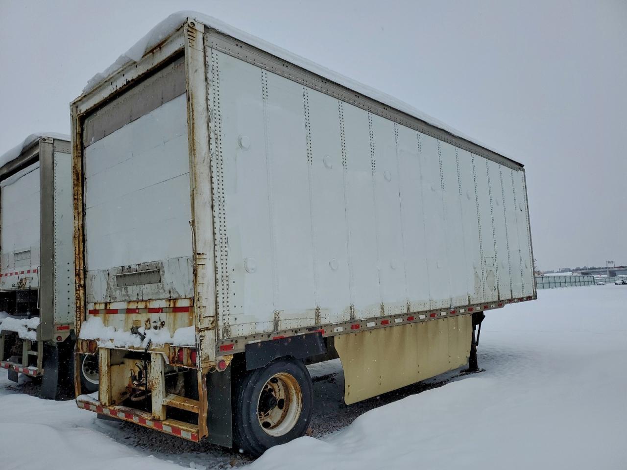 2006 Hvee DRY Van Trailer