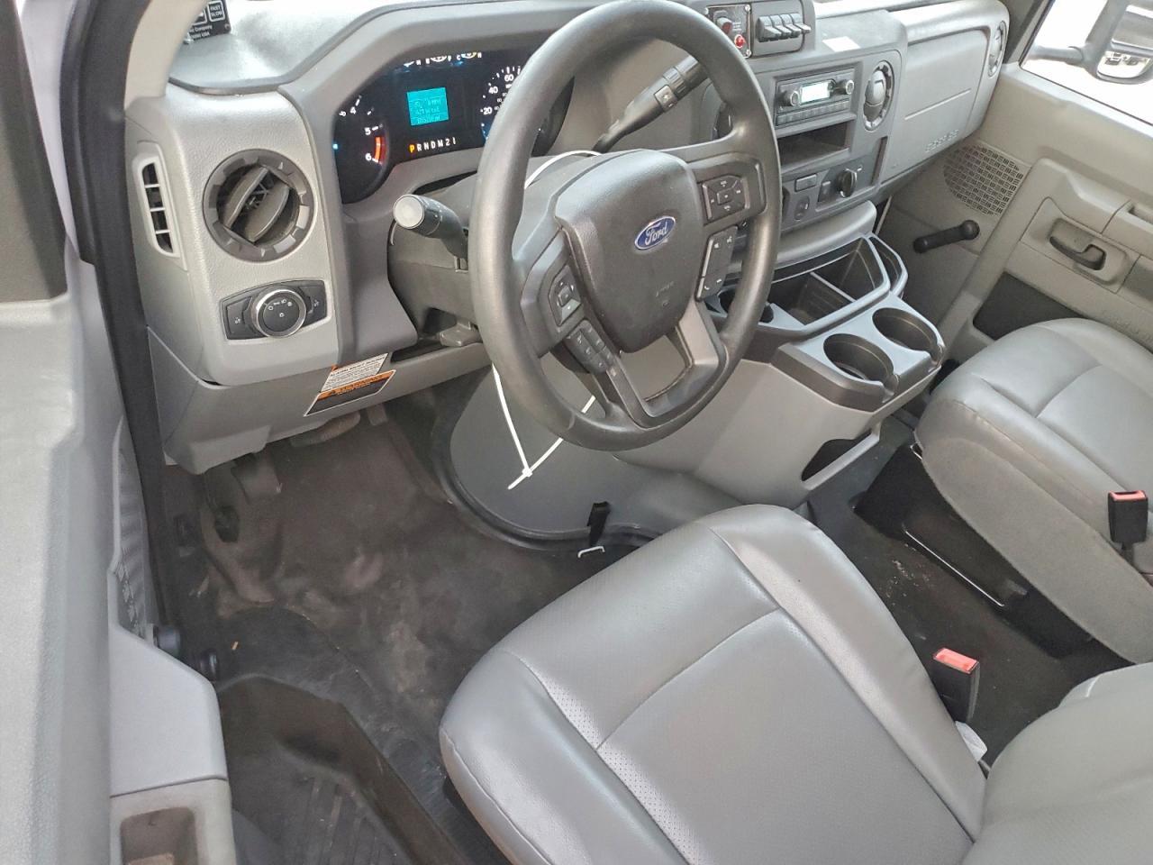 2023 Ford Econoline E350 Super Duty Cutaway Van