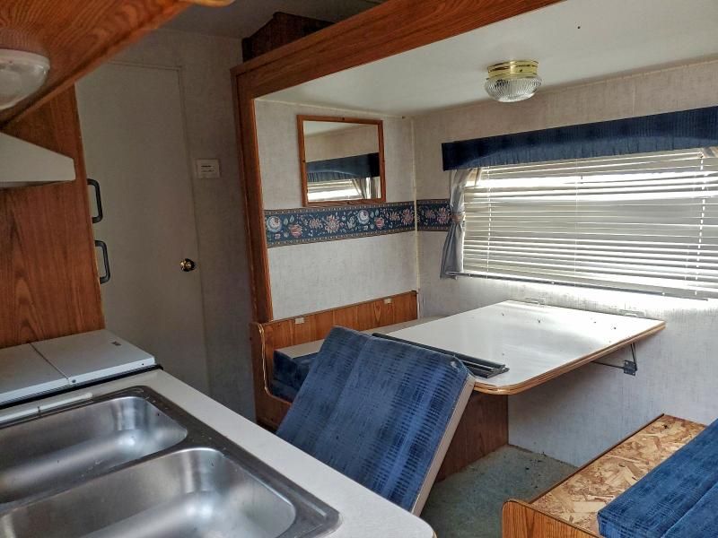 2000 Fleetwood Travel