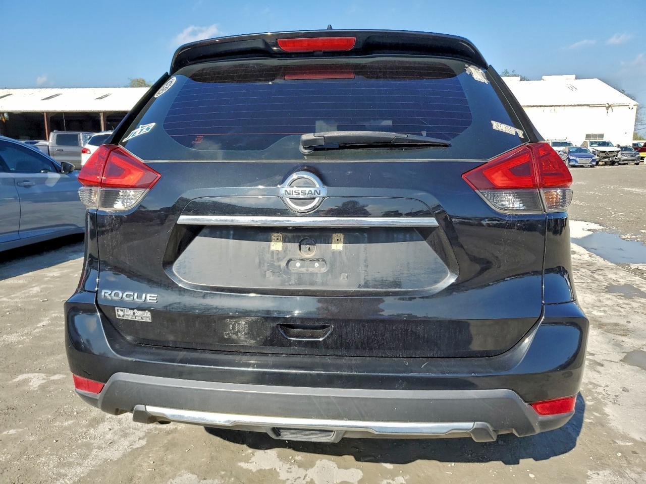 2017 Nissan Rogue s