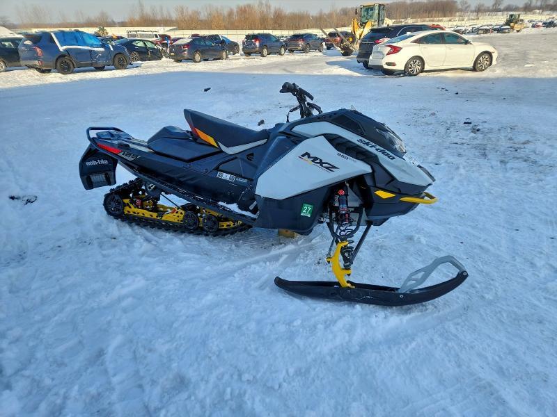 2024 Skidoo 2024 Ski-doo mxz 850 Snowmobile