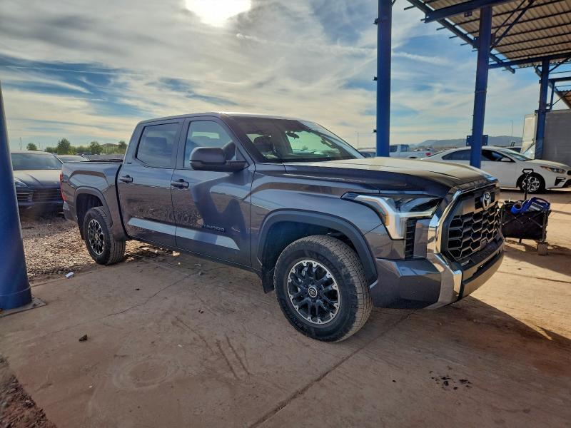 2024 Toyota Tundra Crewmax sr