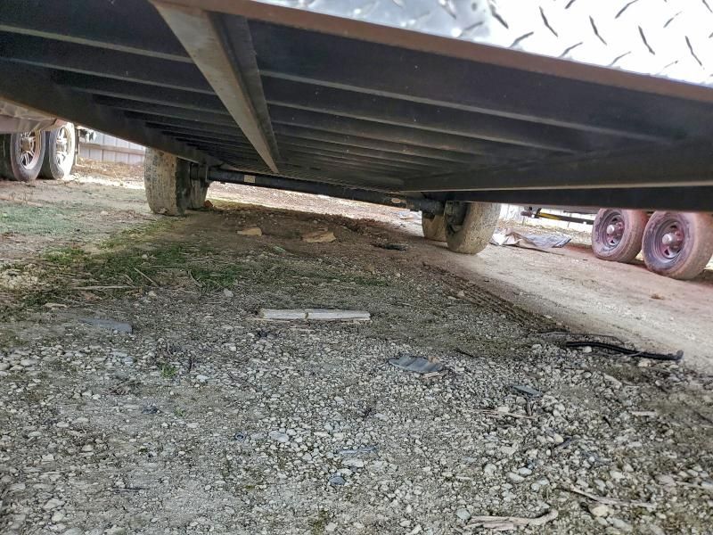 2016 Shar Trailer-enclosed Cargo Trailer