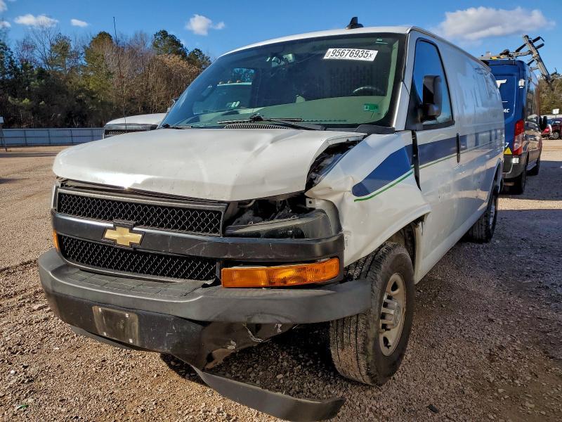 2020 Chevrolet Express G2500