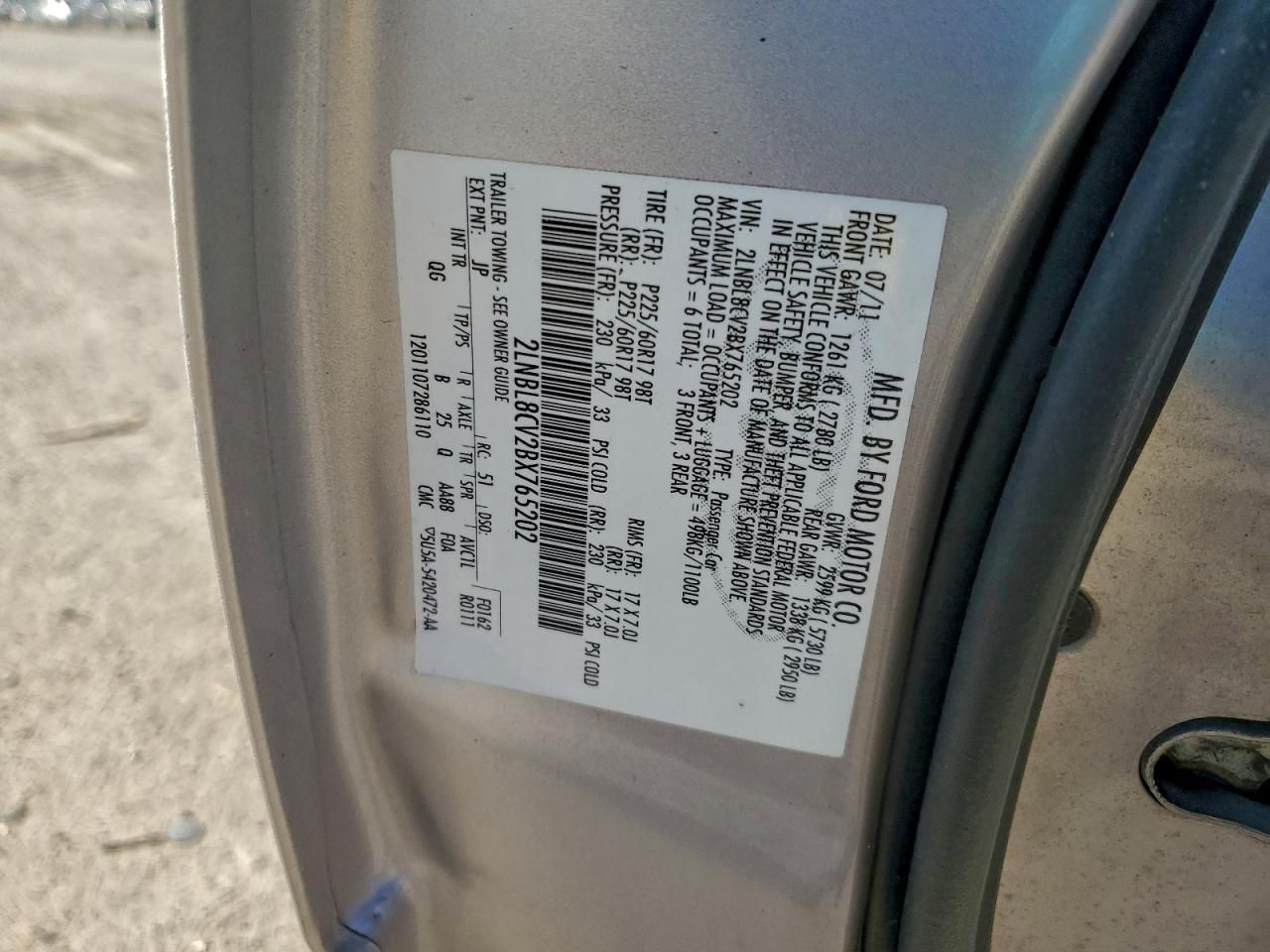 2011 Lincoln Town car Signature Limited