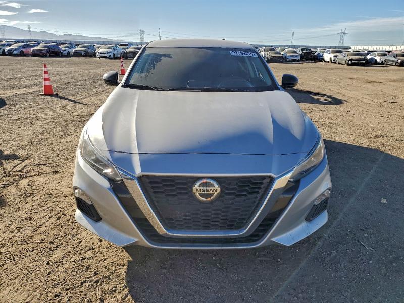 2022 Nissan Altima sr