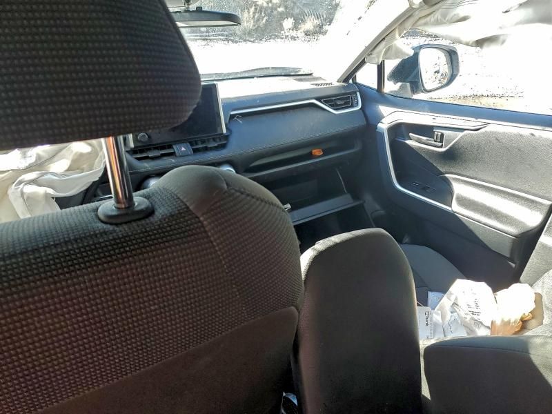 2025 Toyota Rav4 Hybrid le