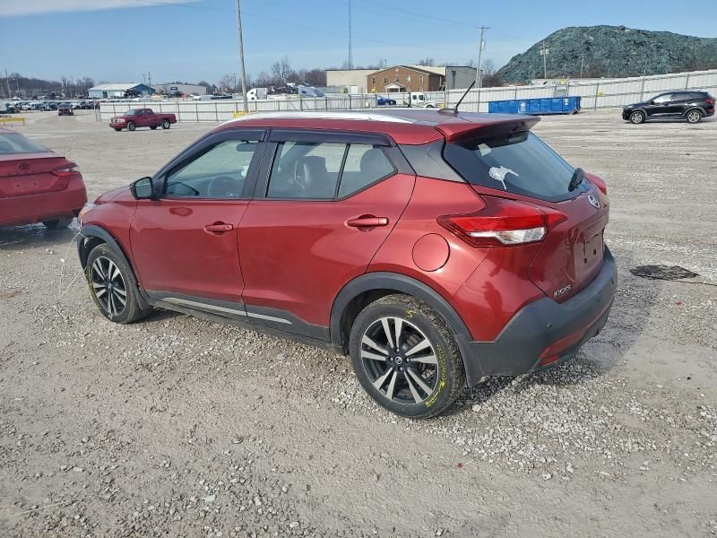 2020 Nissan Kicks sr