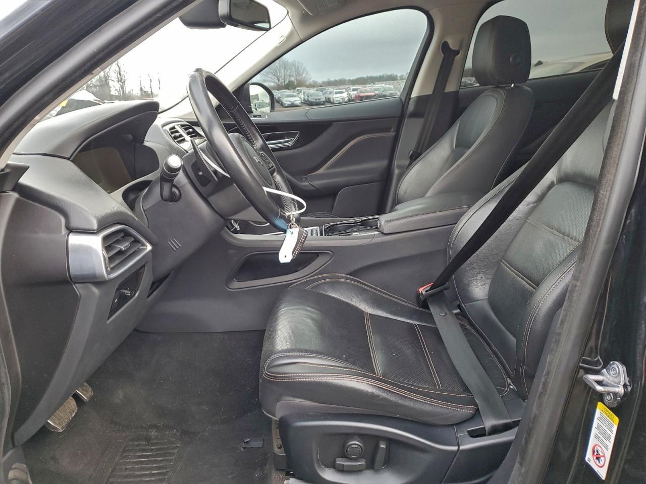 2017 Jaguar F-pace Prestige