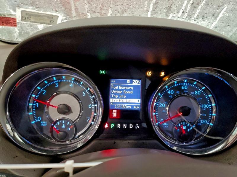 2011 Chrysler Town & Country Touring l