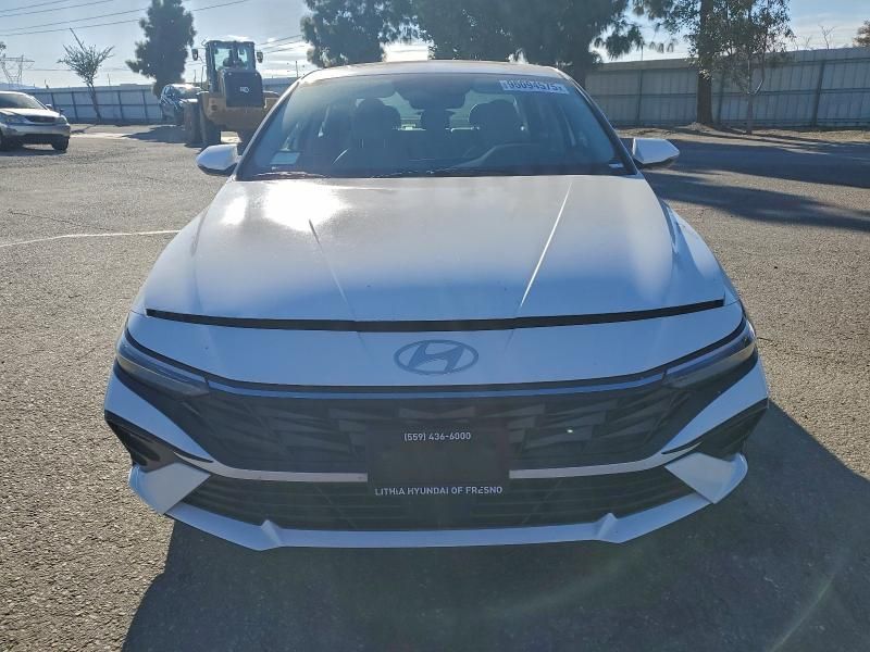 2025 Hyundai Elantra Limited