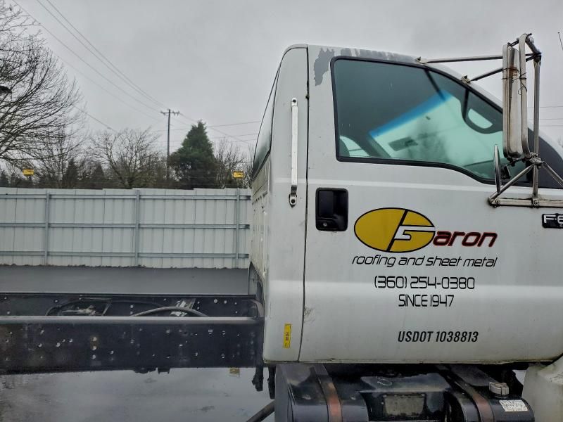 2001 Ford F650 Super