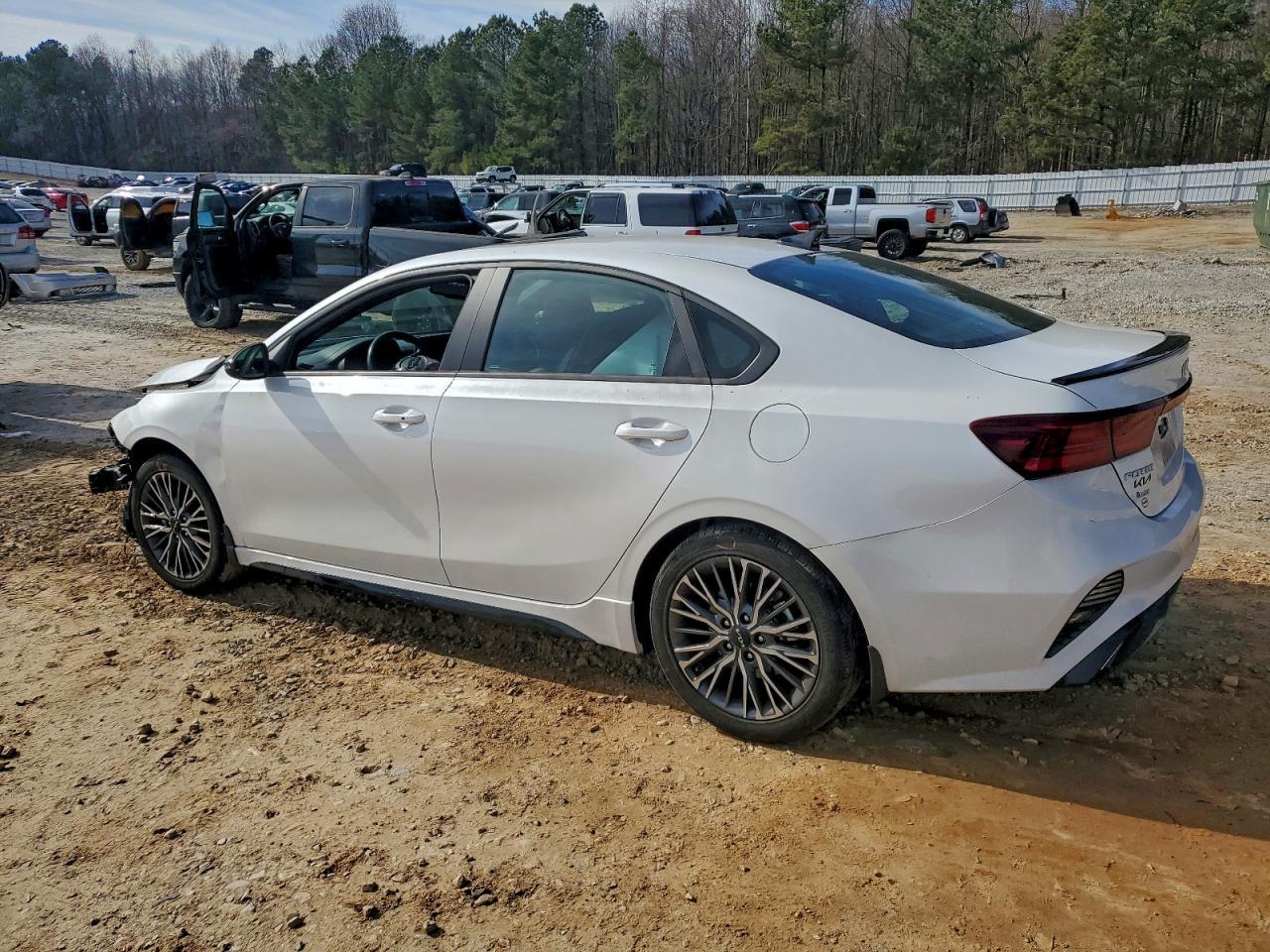 2024 KIA Forte gt Line