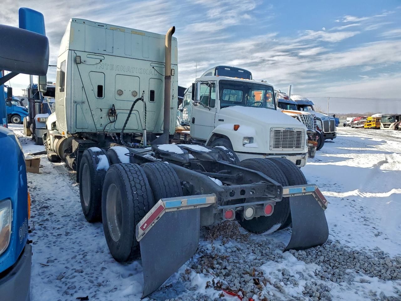 2009 International LT627 Semi Truck