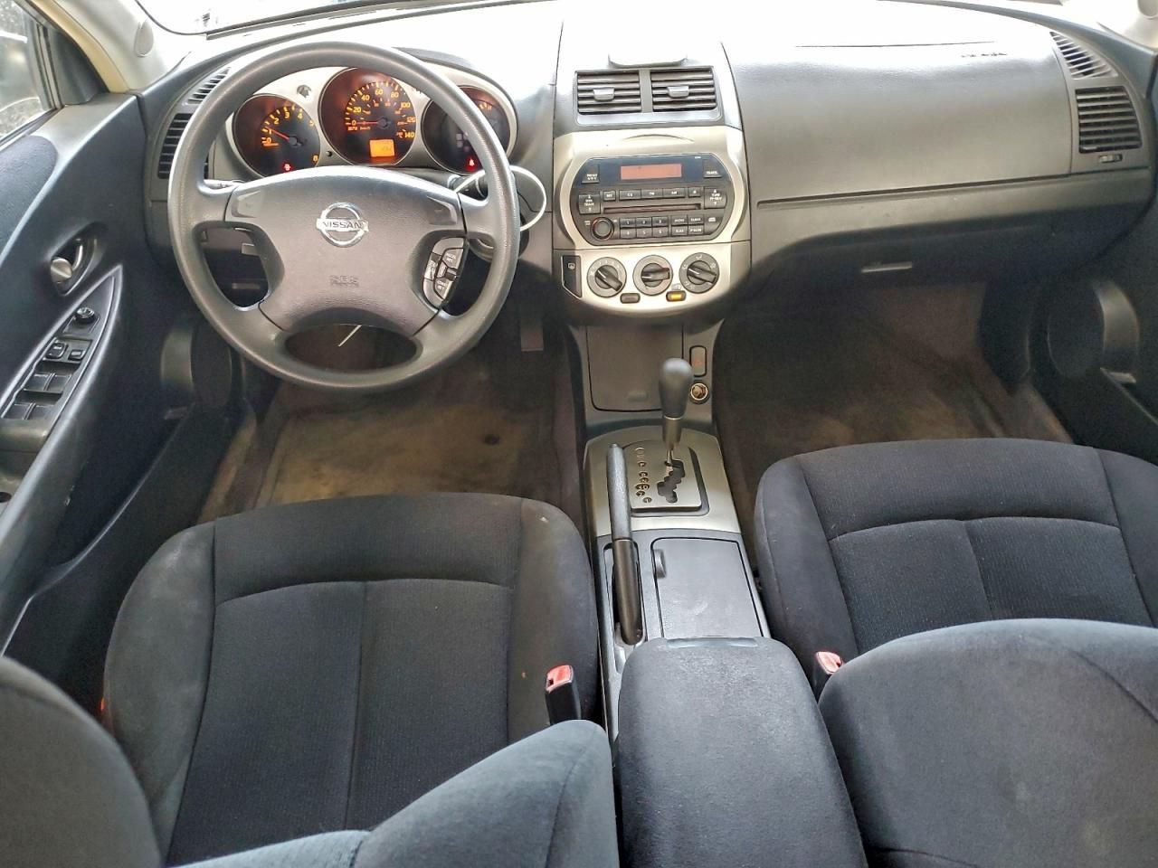 2004 Nissan Altima Base