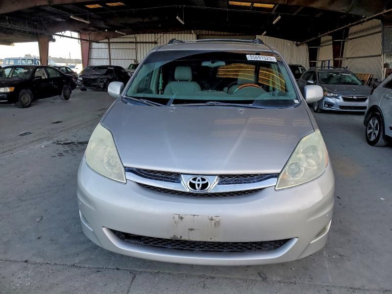 2006 Toyota Sienna xle