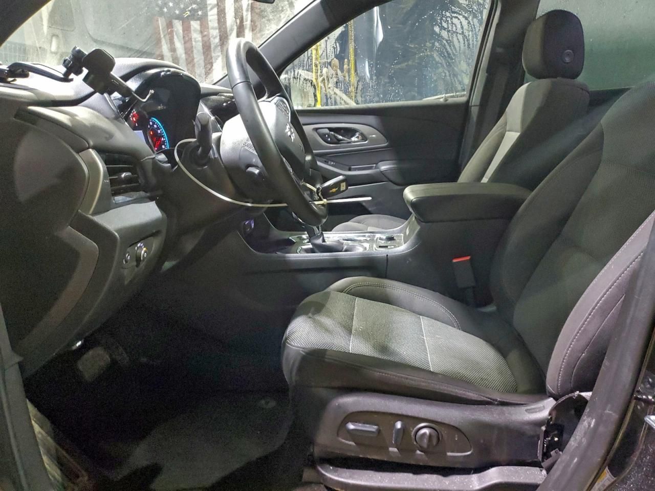 2023 Chevrolet Traverse lt