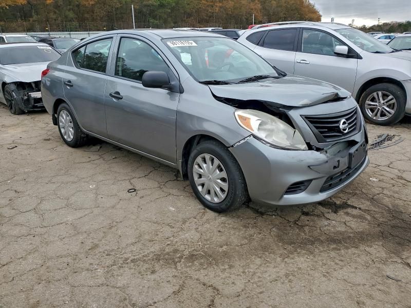 2012 Nissan Versa s