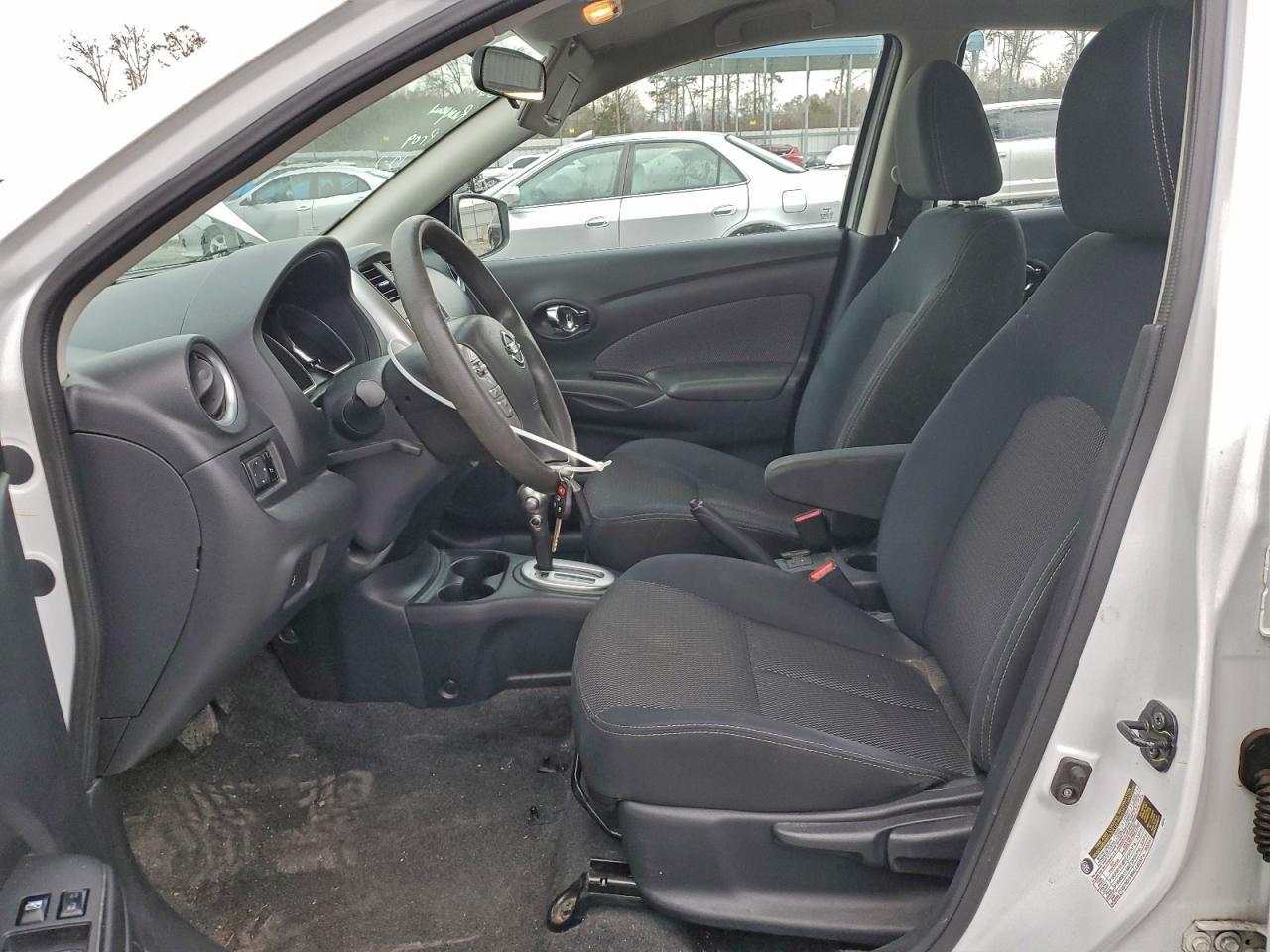 2016 Nissan Versa s