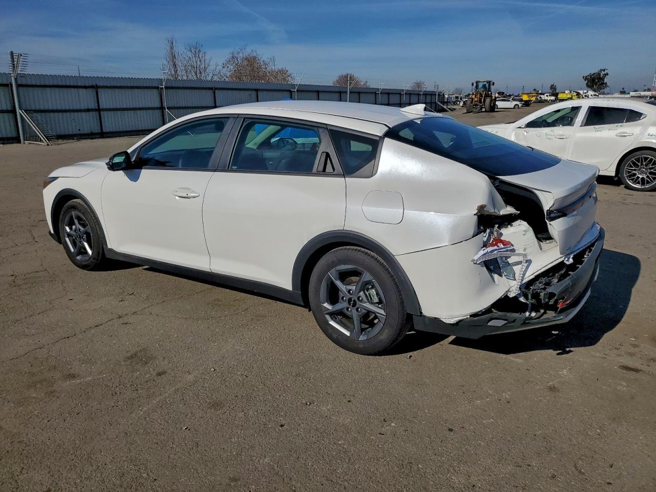 2025 KIA K4 lx