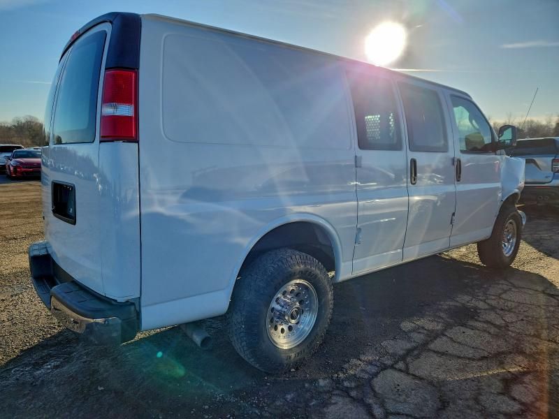 2023 Chevrolet Express G2500