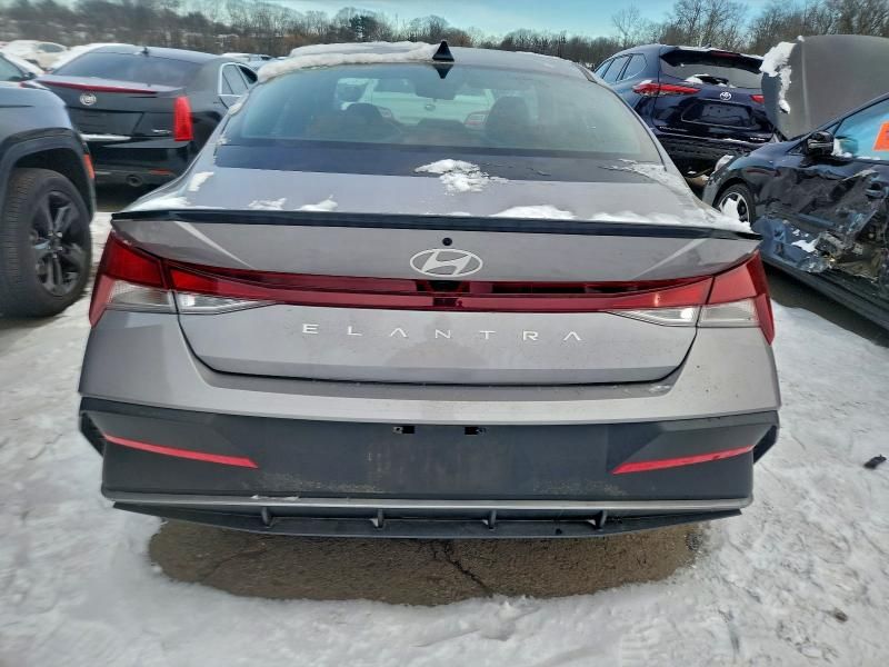 2025 Hyundai Elantra sel Sport