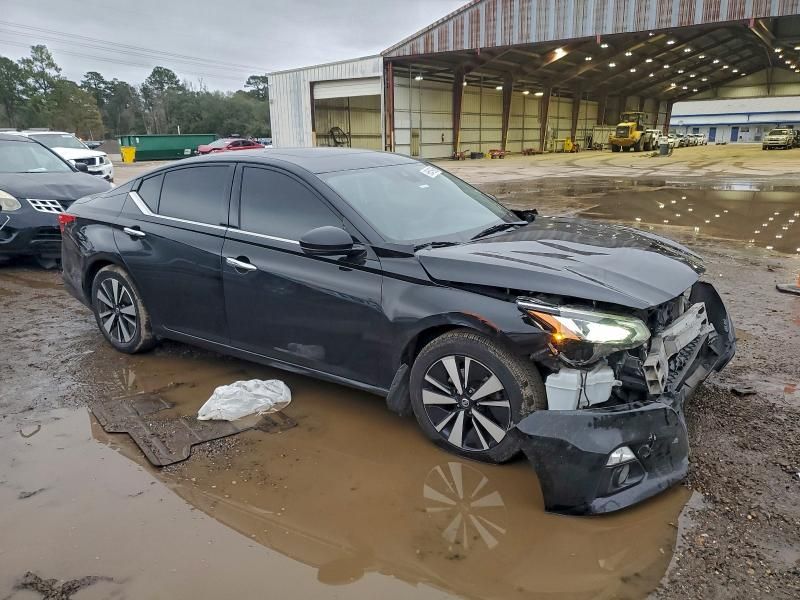 2020 Nissan Altima