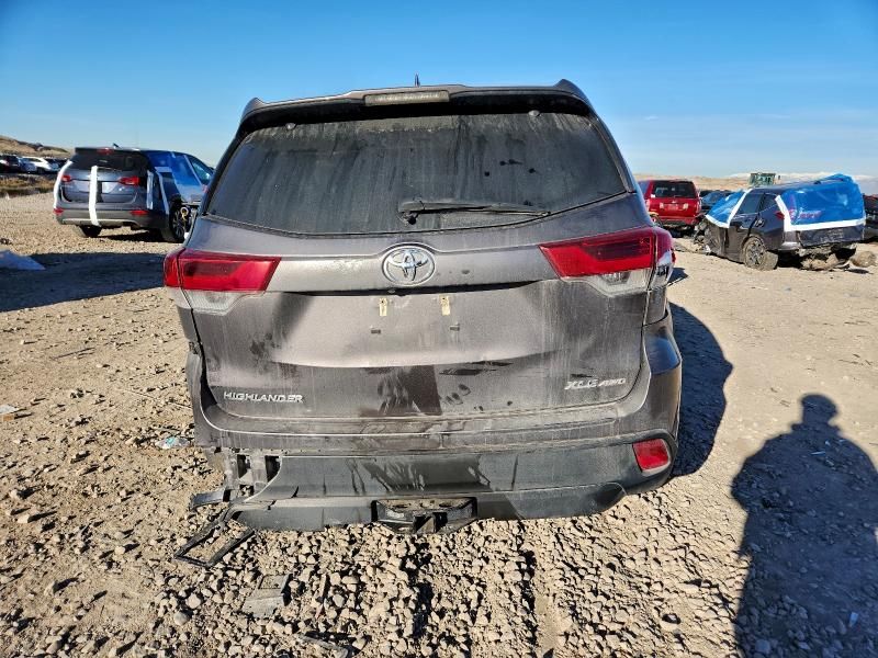 2019 Toyota Highlander se